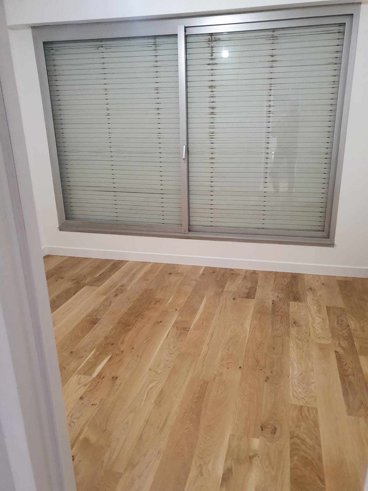 Après : douche et carrelage - rénovation complète appartement Paris 12 rue Lasson