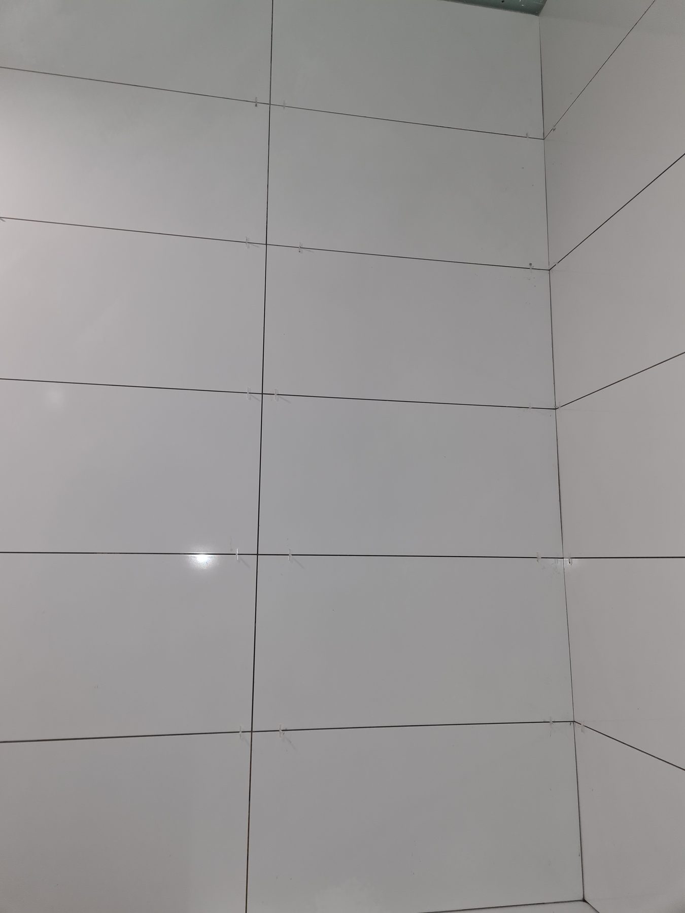 Pendant : préparation des sols - rénovation complète appartement Paris 12 rue Lasson
