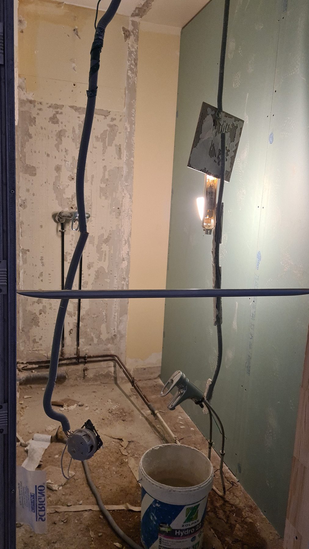 Pendant : électricité et réservations - rénovation complète appartement Paris 12 rue Lasson