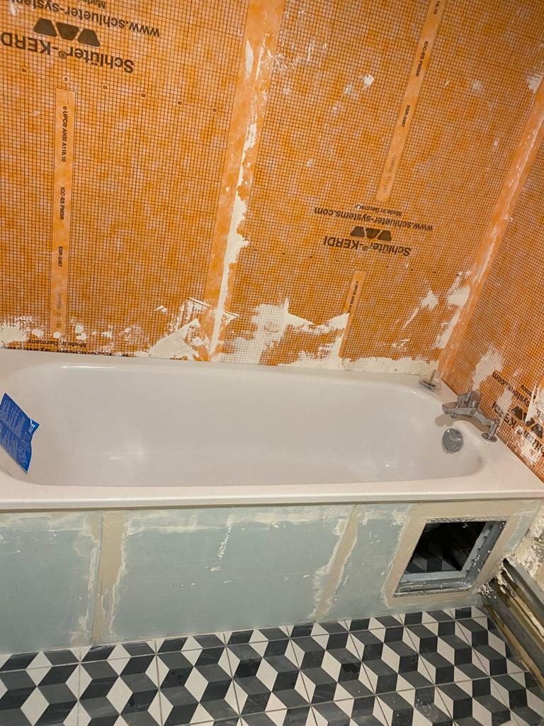Pendant : salle d’eau en cours - rénovation complète appartement Paris 12 rue Lasson