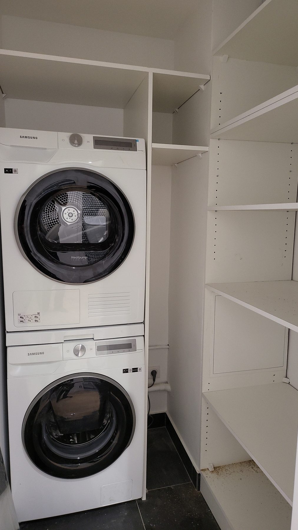 Après : espace rénové - rénovation complète appartement Paris 12 rue Lasson