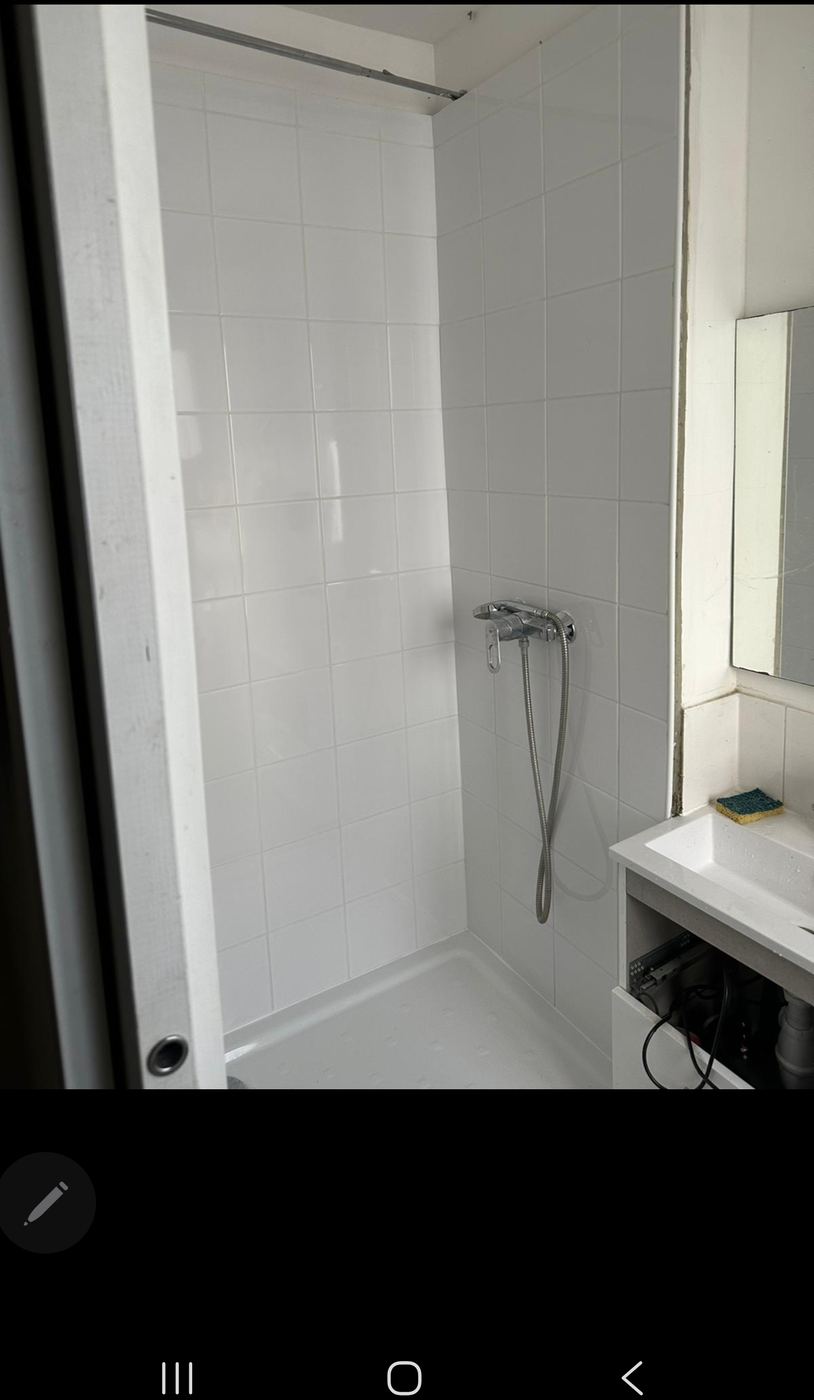 Douche après remplacement et étanchéité Paris 11