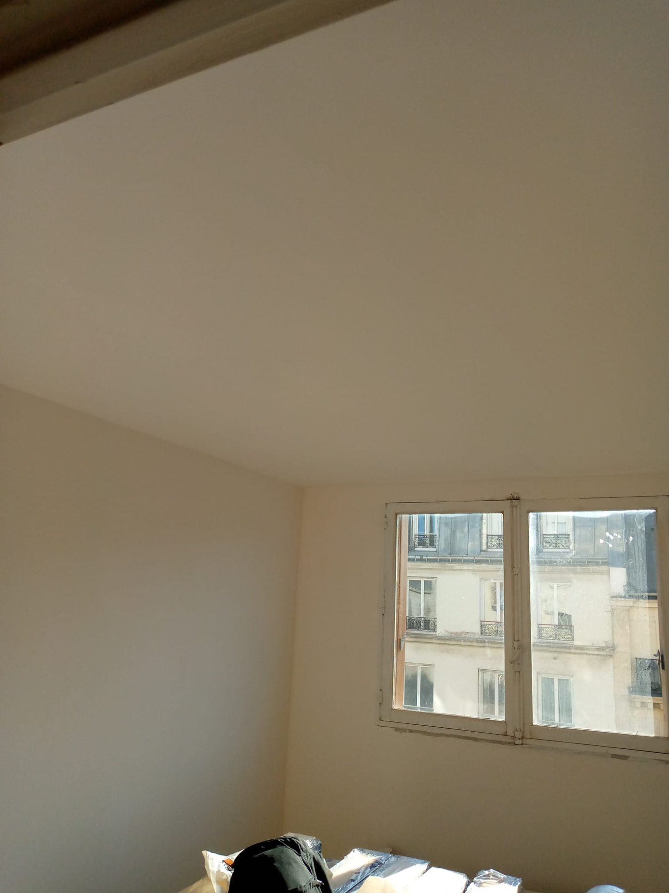 chambre en peinture rénovation appartement Paris 20