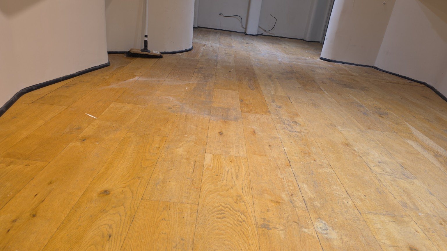 Ancien parquet avant reprise et préparation