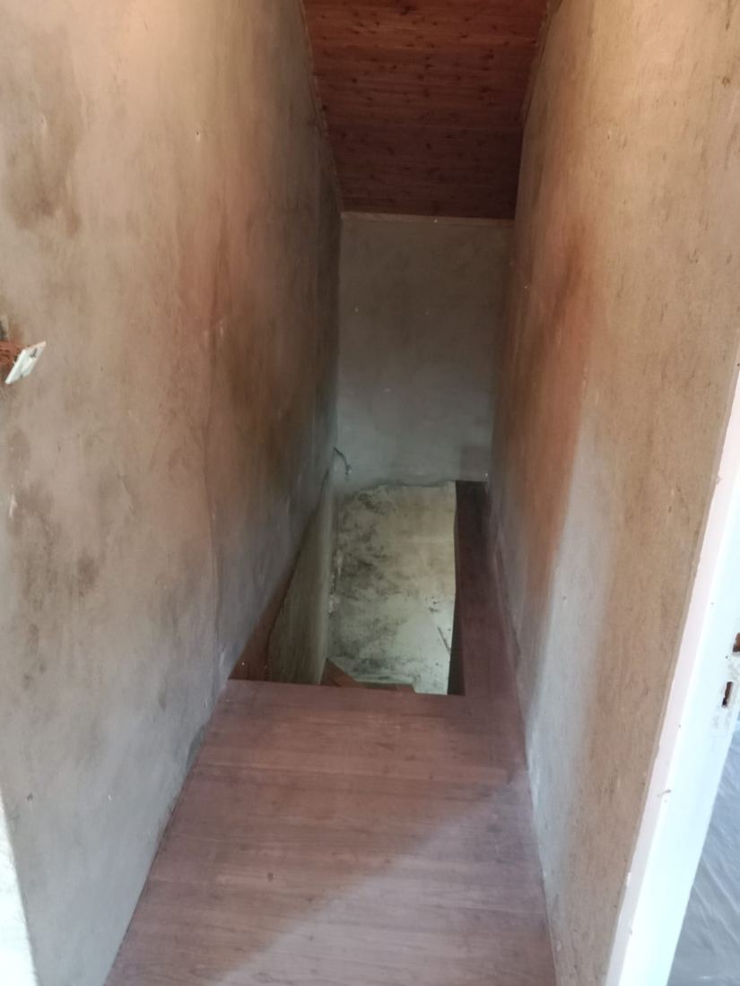 Escalier ancien avant rénovation intérieure